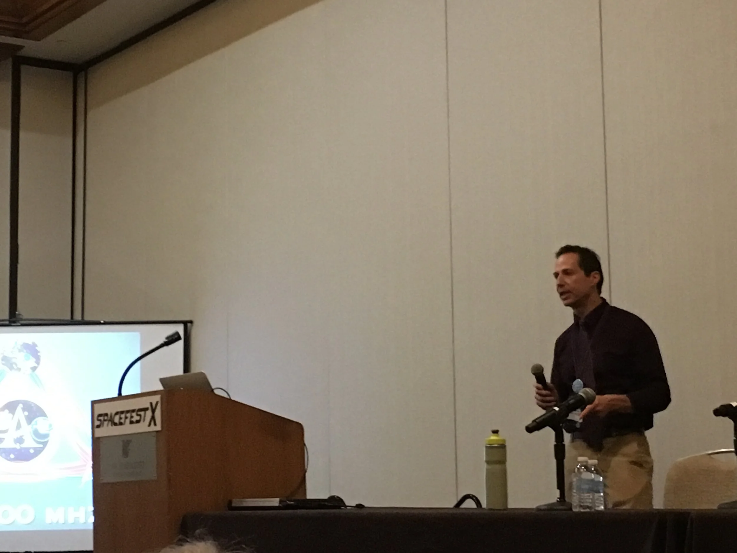 Spaceflight historian Jay Gallentine presenting on Luna 15.