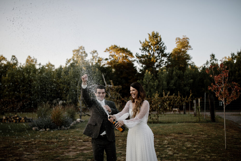 FLORAPINEPHOTOGRAPHY_LOGANANDSOPHIE_WEDDINGPREVIEW-208.jpg