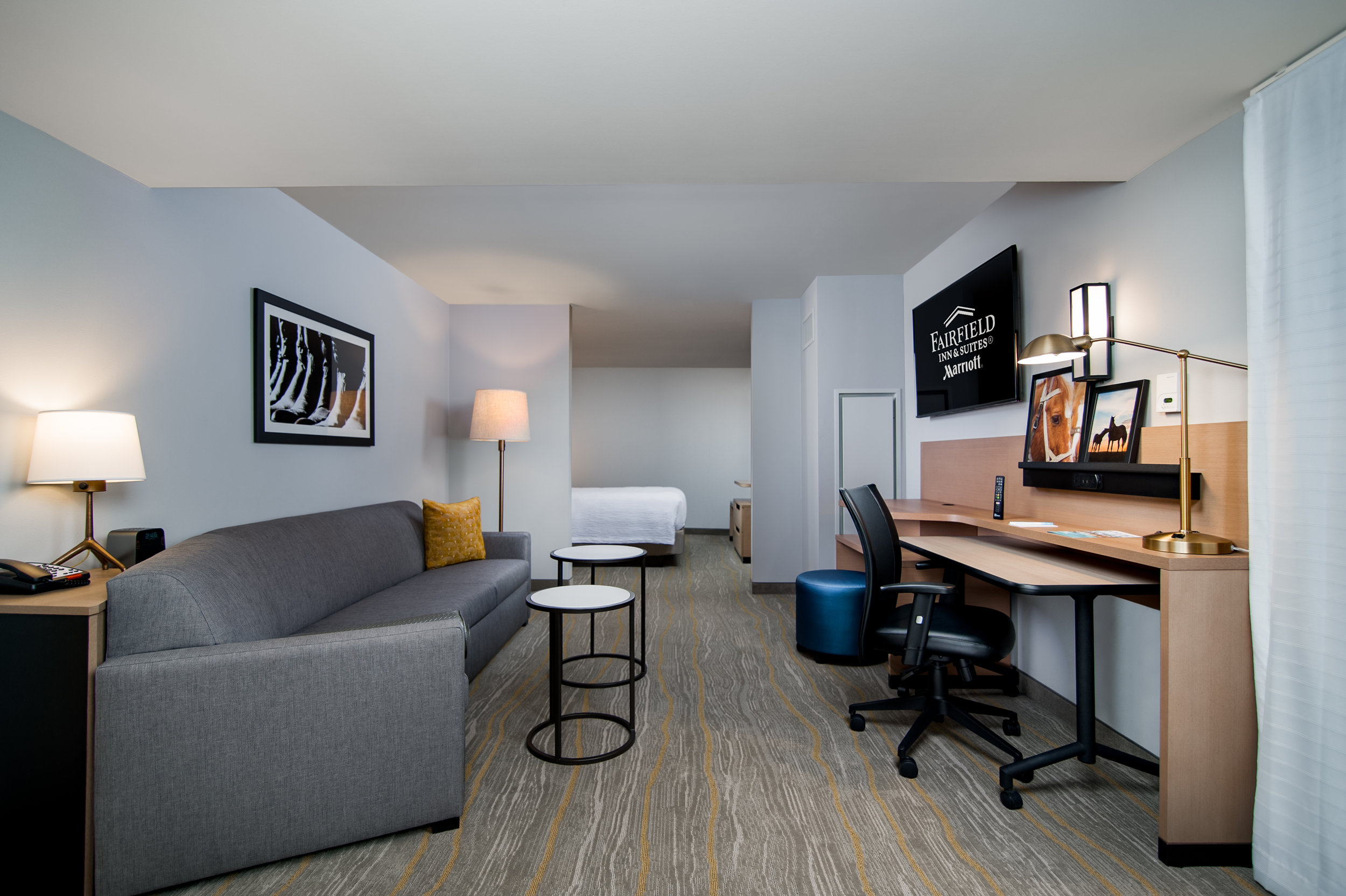 022-003-2002-FairfieldInn-Guestroom-425-2.jpg