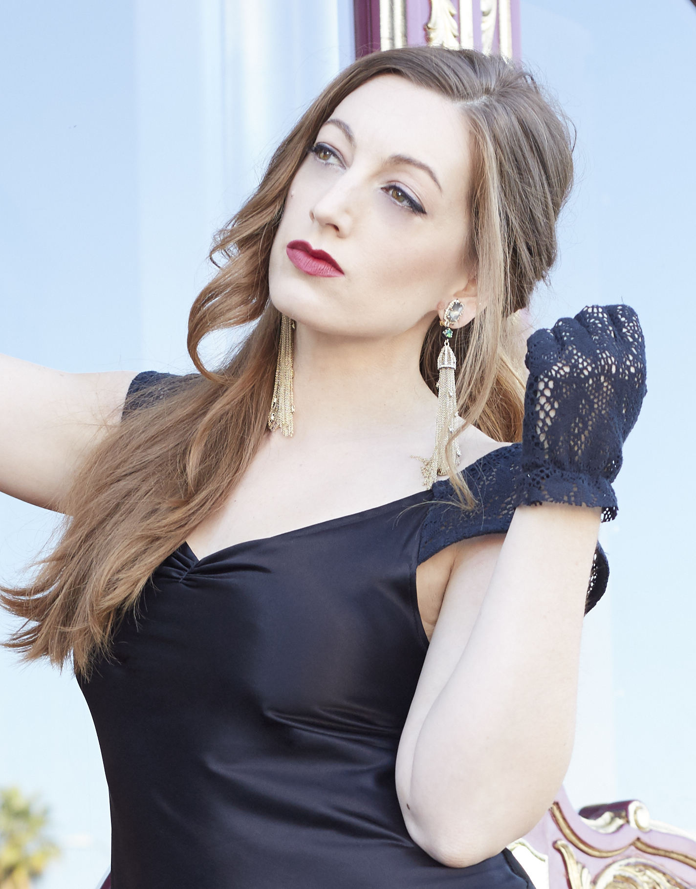 Stefanie_Parkinson_17 glove cr.jpg