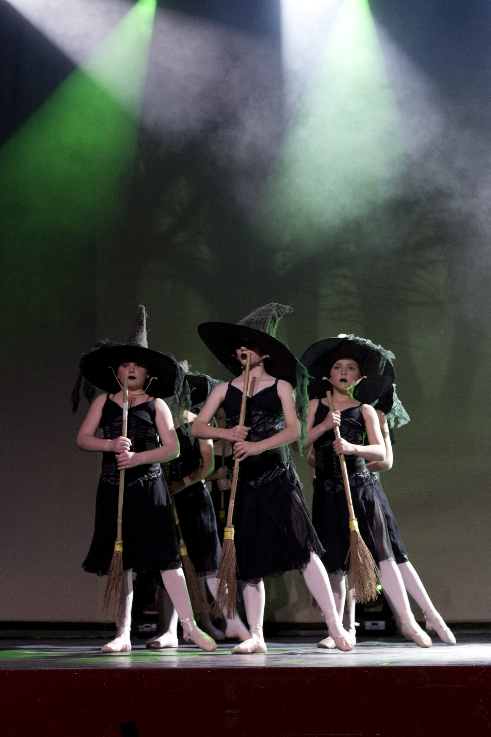 The Witches 0044.jpg