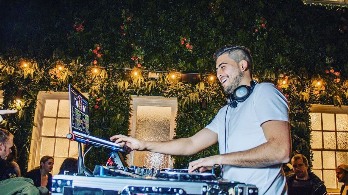scr music one fine day weddings club dj for weddings hello may easy weddings wedshed acoustic duo stef cam & ron jaz & jesse event entertainers tillee music baker boys the white tree wandin valley hunter valley bowral trio party band cruisy dinner m…