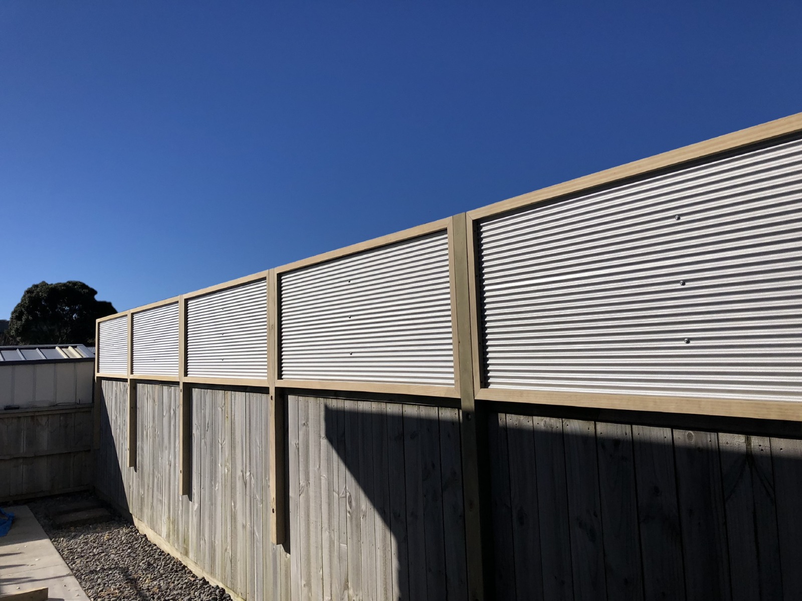 mini-zincalume-panels-installed-fence-toppers.jpg
