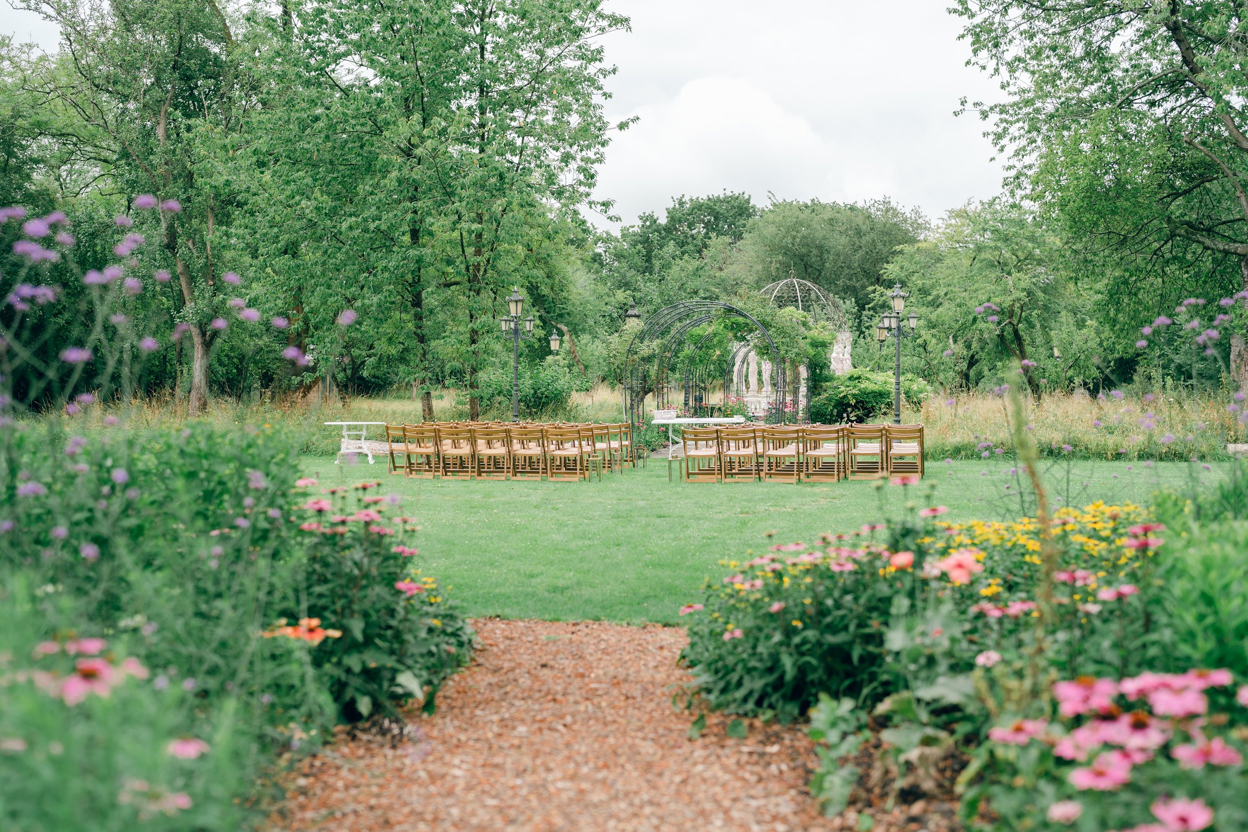 Brin-Chloe-berwick-lodge-wedding-30.jpg