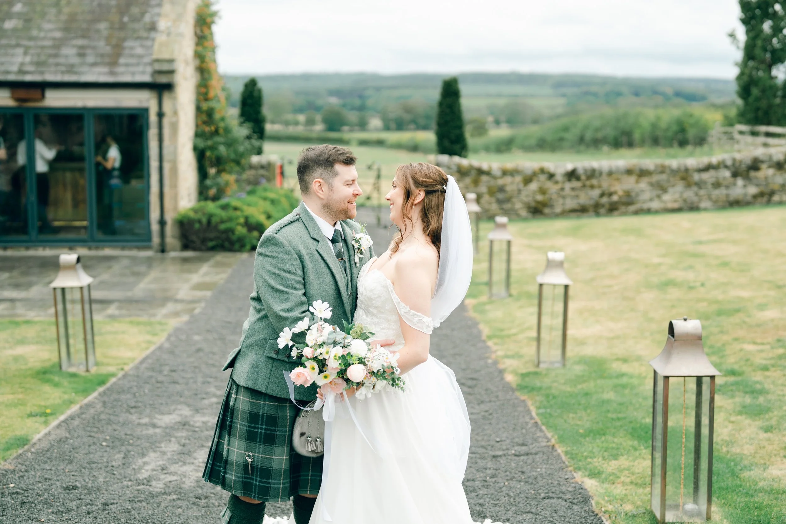 Rustic Romance at Healey Barn | Georgie &amp; Bruce