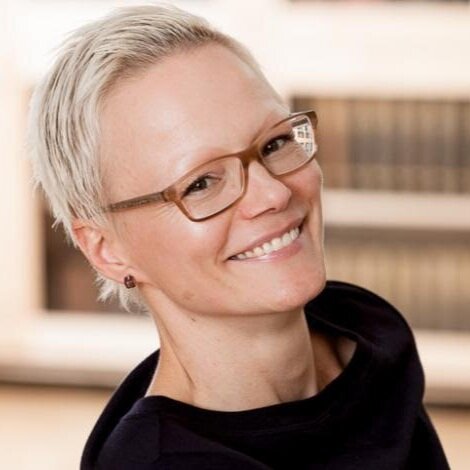 Kalevalatutkija Niina Hämäläinen: “Ainon tarina on mitä suuremmassa määrin tarina rohkeudesta”