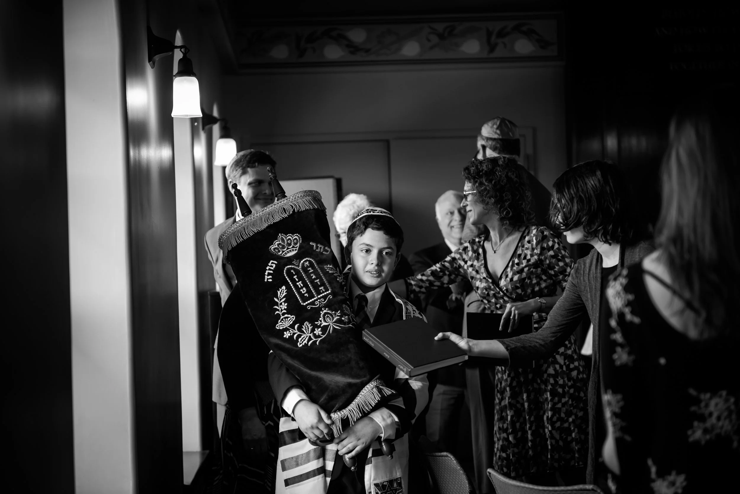 2017.04.29_Eli.Nelson_Barmitzvah_Service-0106.jpg