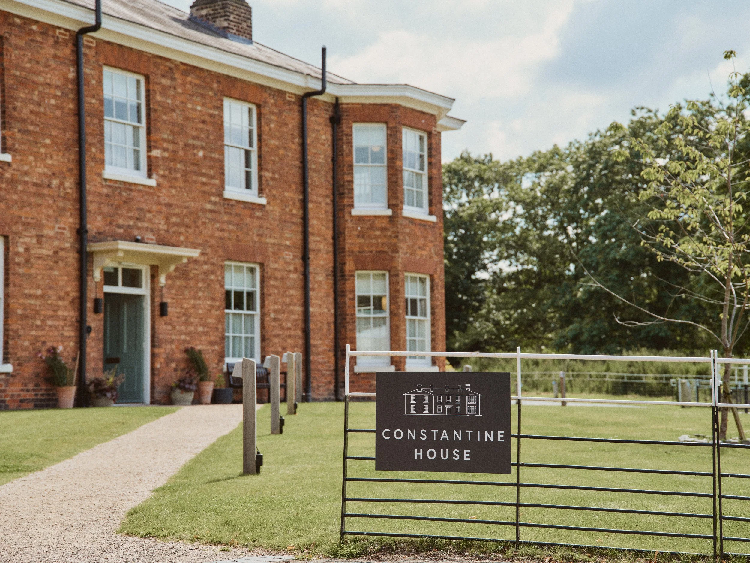 We are hiring! Join our team at Constantine House