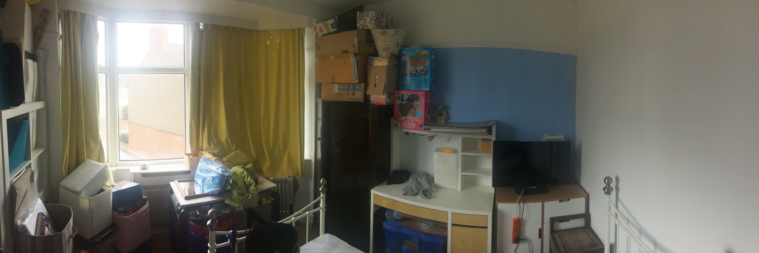 Photo of the room before the makeover