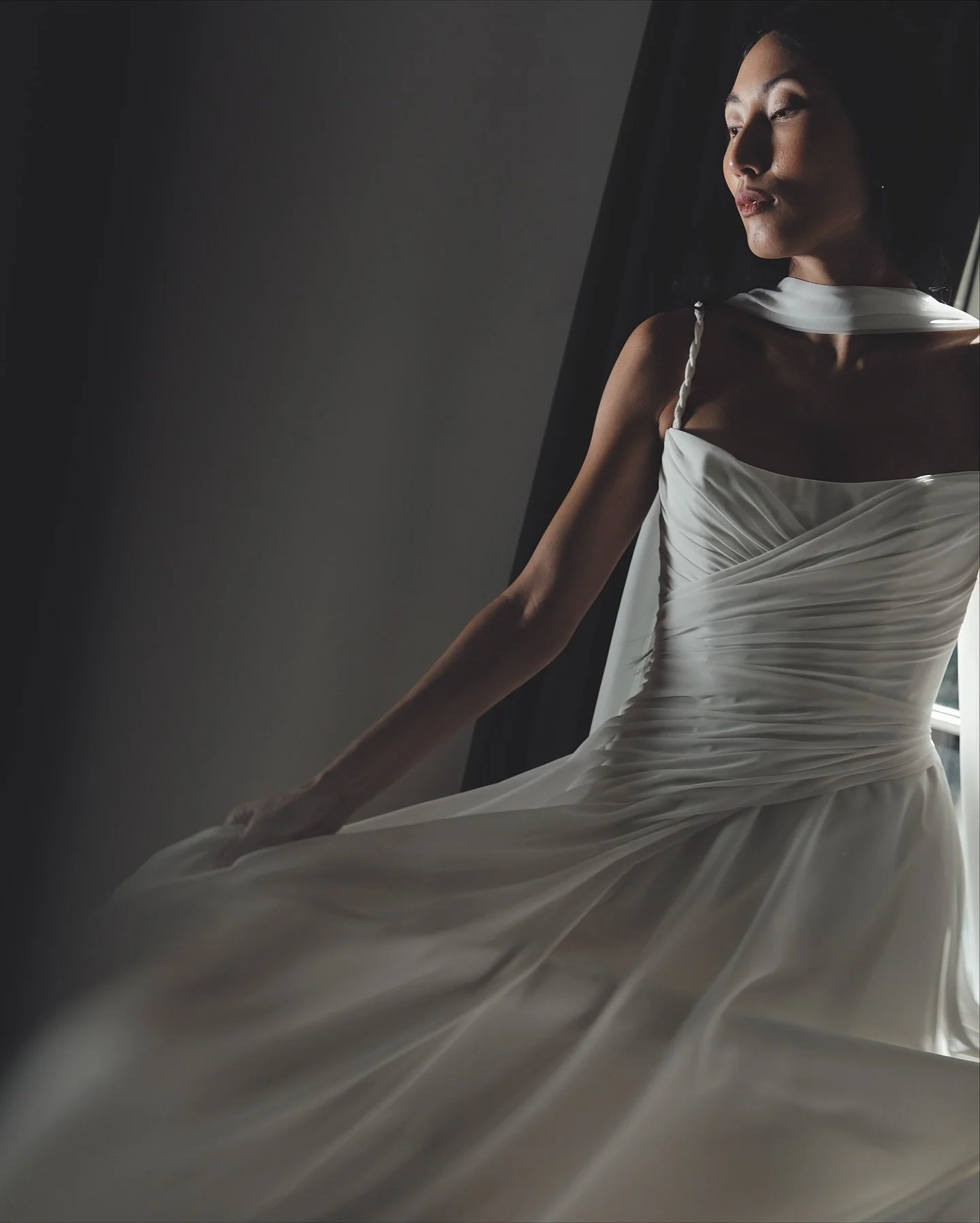 Selina 🤍

Structured, modern, and effortlessly refined. Featuring a corseted base, gathered chiffon and a fluid A-line silhouette - she is pure magic 💫

Discover her in your nearest SMB boutiques now - beyond excited to see you in her 🤍

Special t