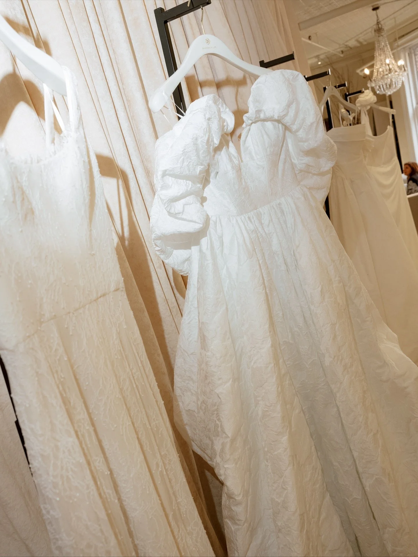 SMB X NYBFW 🤍

New York is always a dream - an incredible backdrop to showcase my collections, including my latest gowns from 'Adorned in Reverie'.

Thank you to everyone who made it so special.

Captured by the wonderful @byaprilmpayne 💫

#Savanna