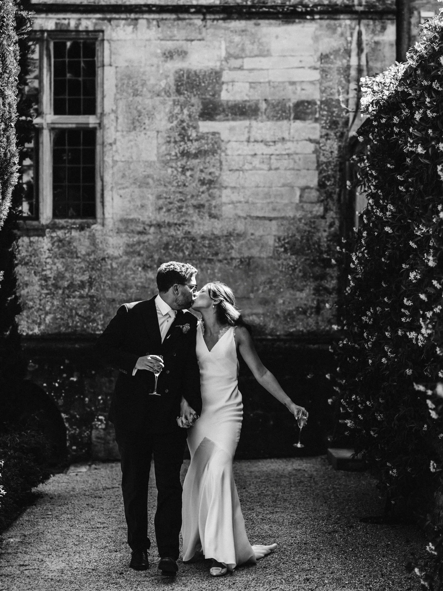 Darling moments of my beautiful bride Billi in Alma 🤍

Alma is forever classic and always, always a favourite. 

Special thanks 
@billichamberlain
@thewhiteroomuk 
@elmorecourt
@jamesfearphotography 

#SavannahMillerBridal #SavannahMillerBride #Alma