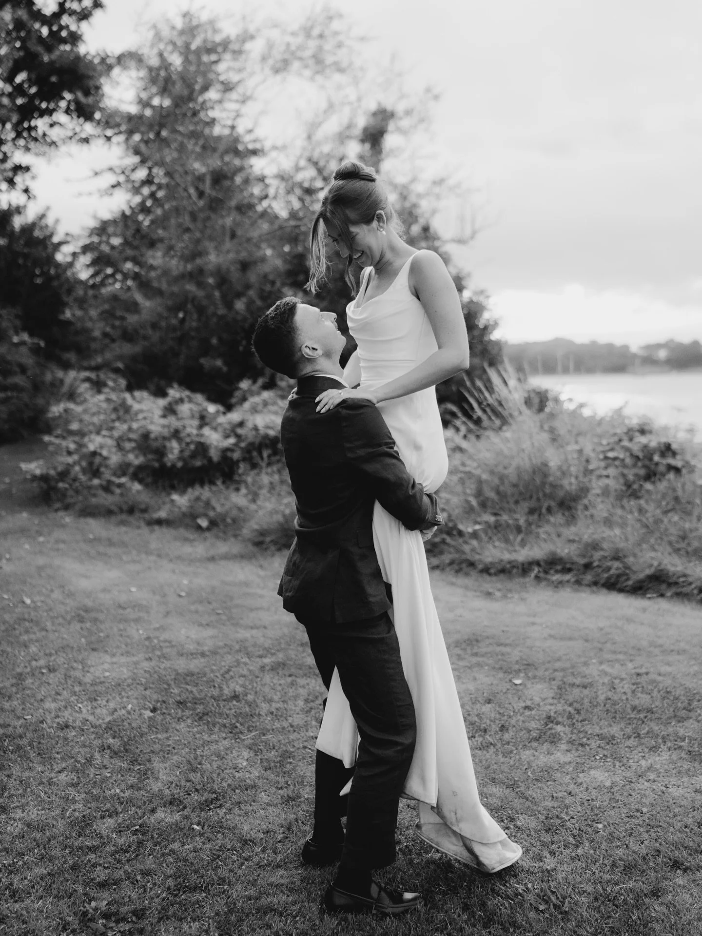 Congratulations lovers 🤍💫

Heather looks beyond chic in Zara. The perfect, timeless gown I fall in love with all over again everytime I see her ✨

Special thanks 
@heatherr_graham 
@_dannygraham_ 
@ptrmckyphoto 
@petticoatlanebridal 
@chloelowrymak