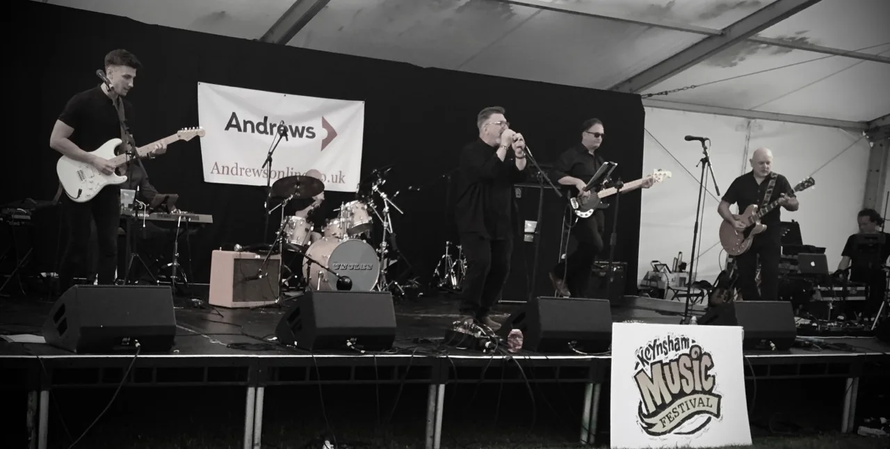 Uncles - Keynsham Festival - 10 of 18.jpg