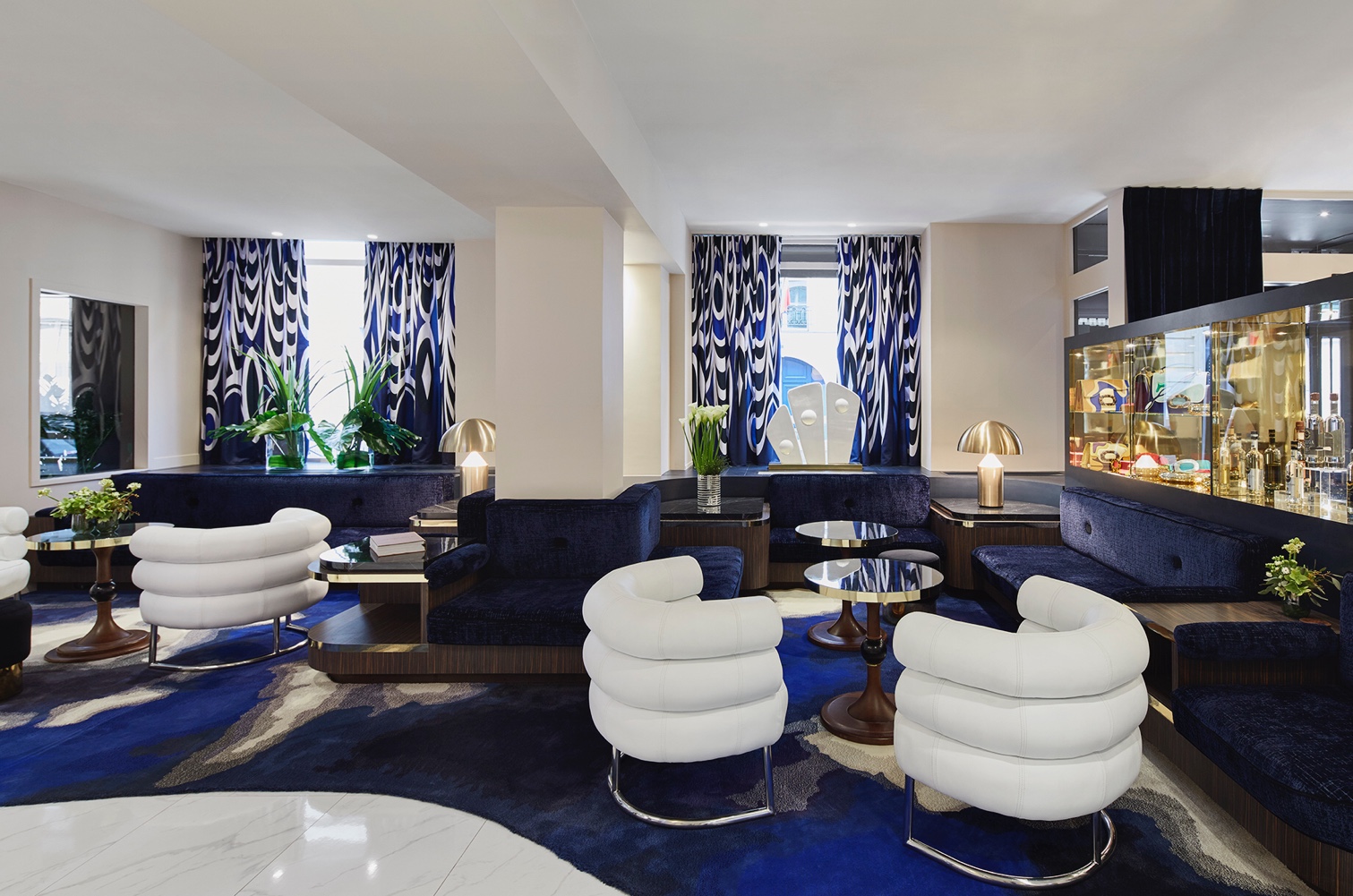 Hotel Lounge