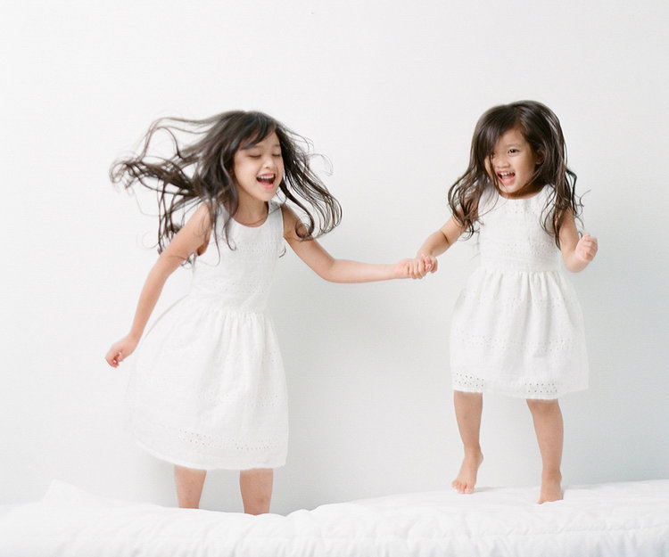 Sandra+Coan+-+Myths+that+keep+photographers+from+using+off+camera+flash+-+children+jumping+on+a+bed.jpg