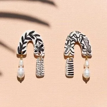 Painted Pearl - Earrings