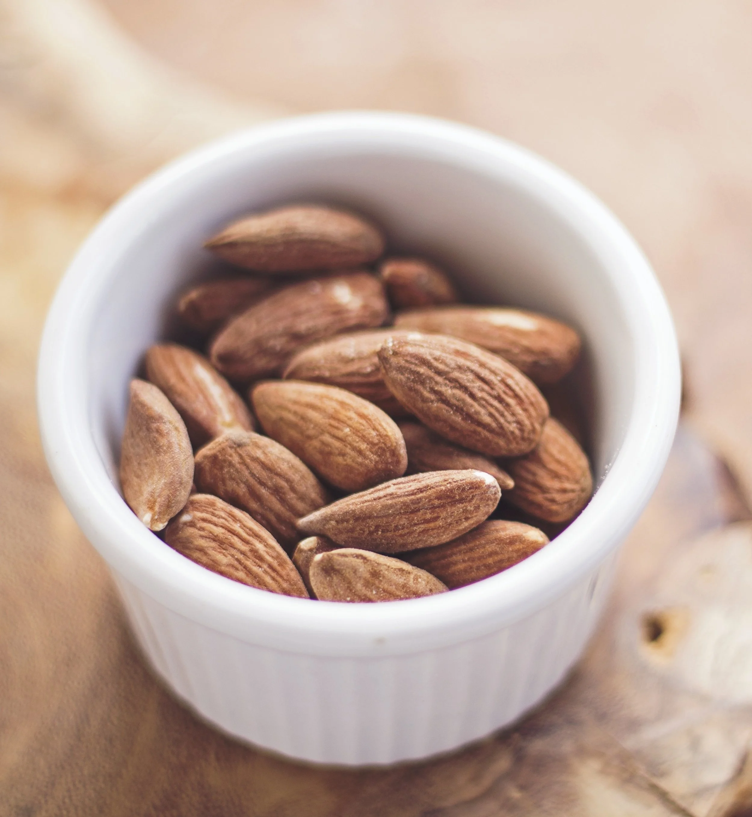 almonds-768699.jpg