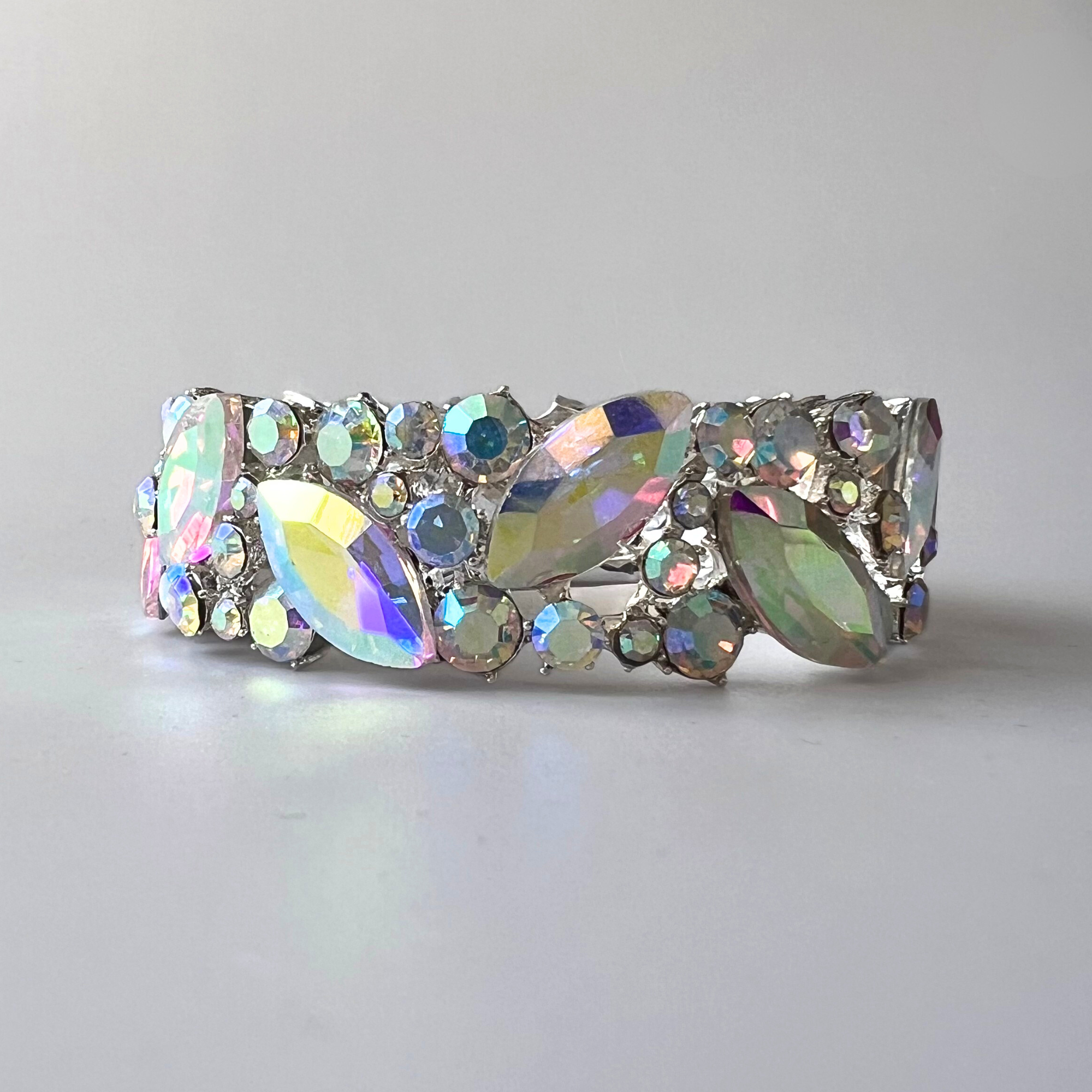 Crystal Teardrop Stretch Bracelet (AB)