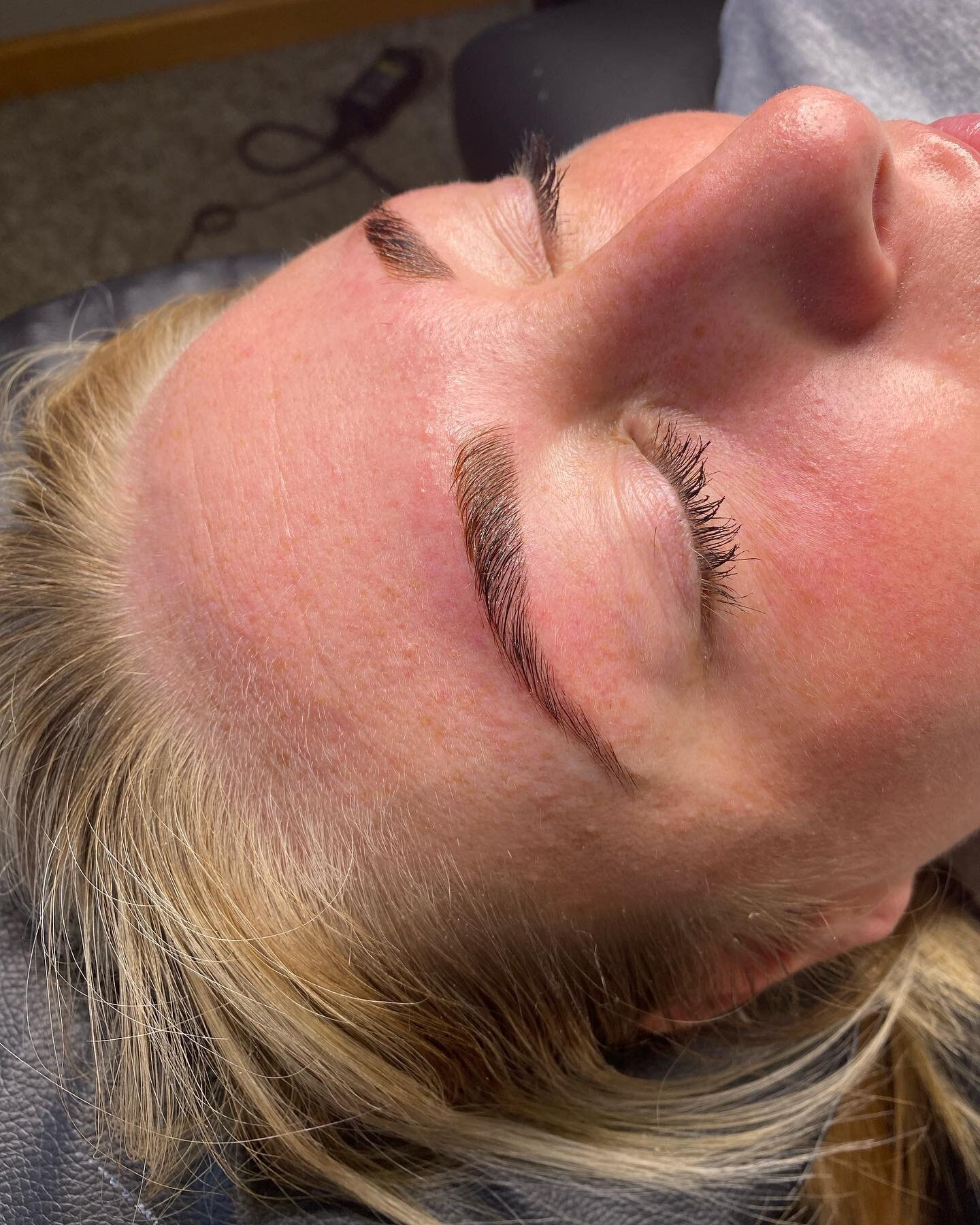 She&rsquo;s literally blessed with the best set of brows! 🙌🏽 friendly reminder, your brows will always be darker immediately after your tint but will lighten in 2-3 days to a PERFECT shade!

#browtinting #browlamination #stcloudmn