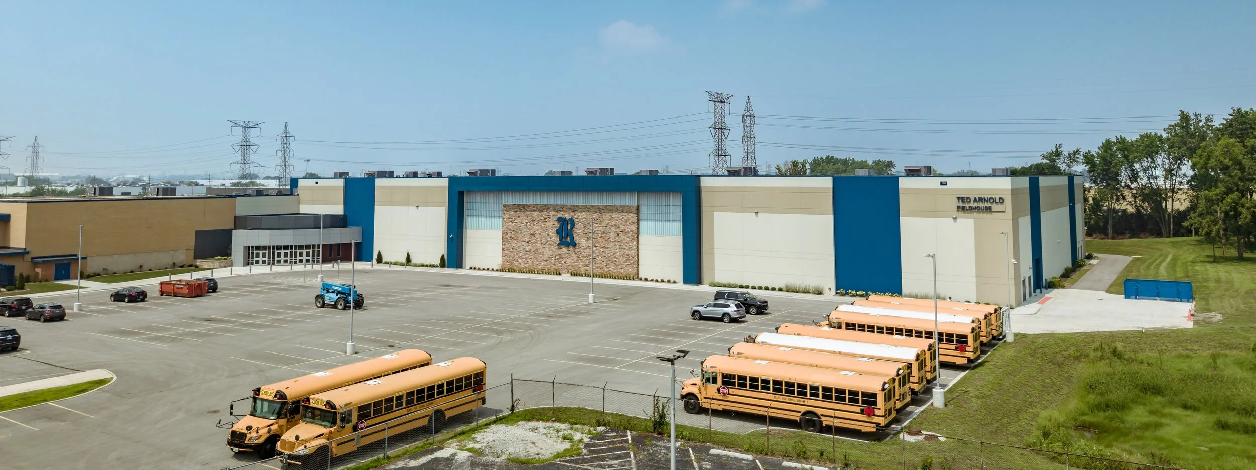 Reavis High School Fieldhouse 0004.jpg