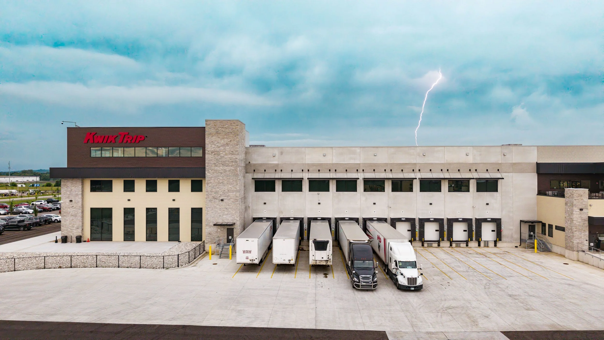 Kwik Trip Distribution Center DeForest 0039.jpg