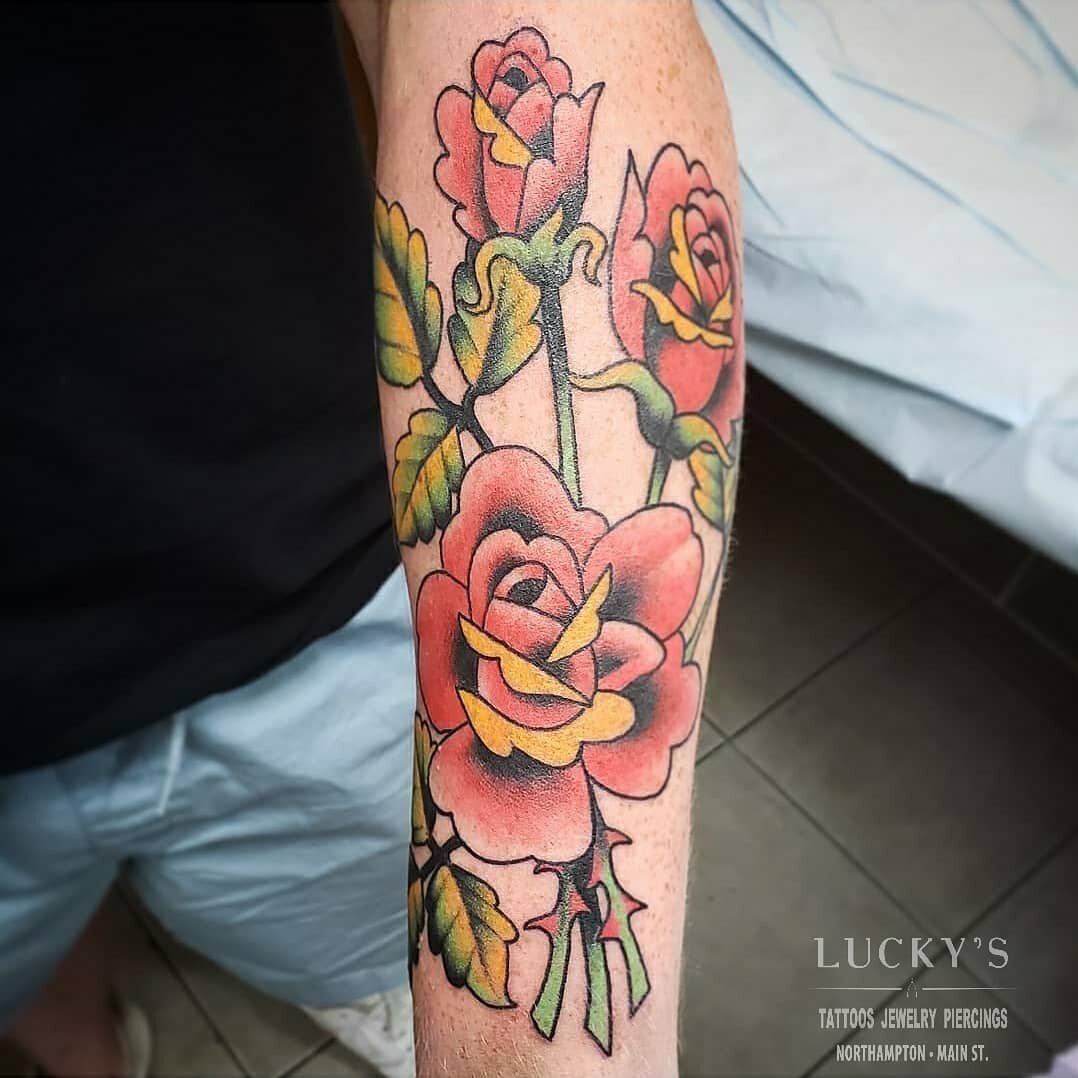 🌹🌹🌹 rosey magic from @the.tatty.daddy in our Main St Northampton studio!  #rosetattoo