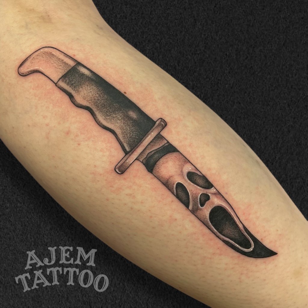 scream dagger tattoo.jpg
