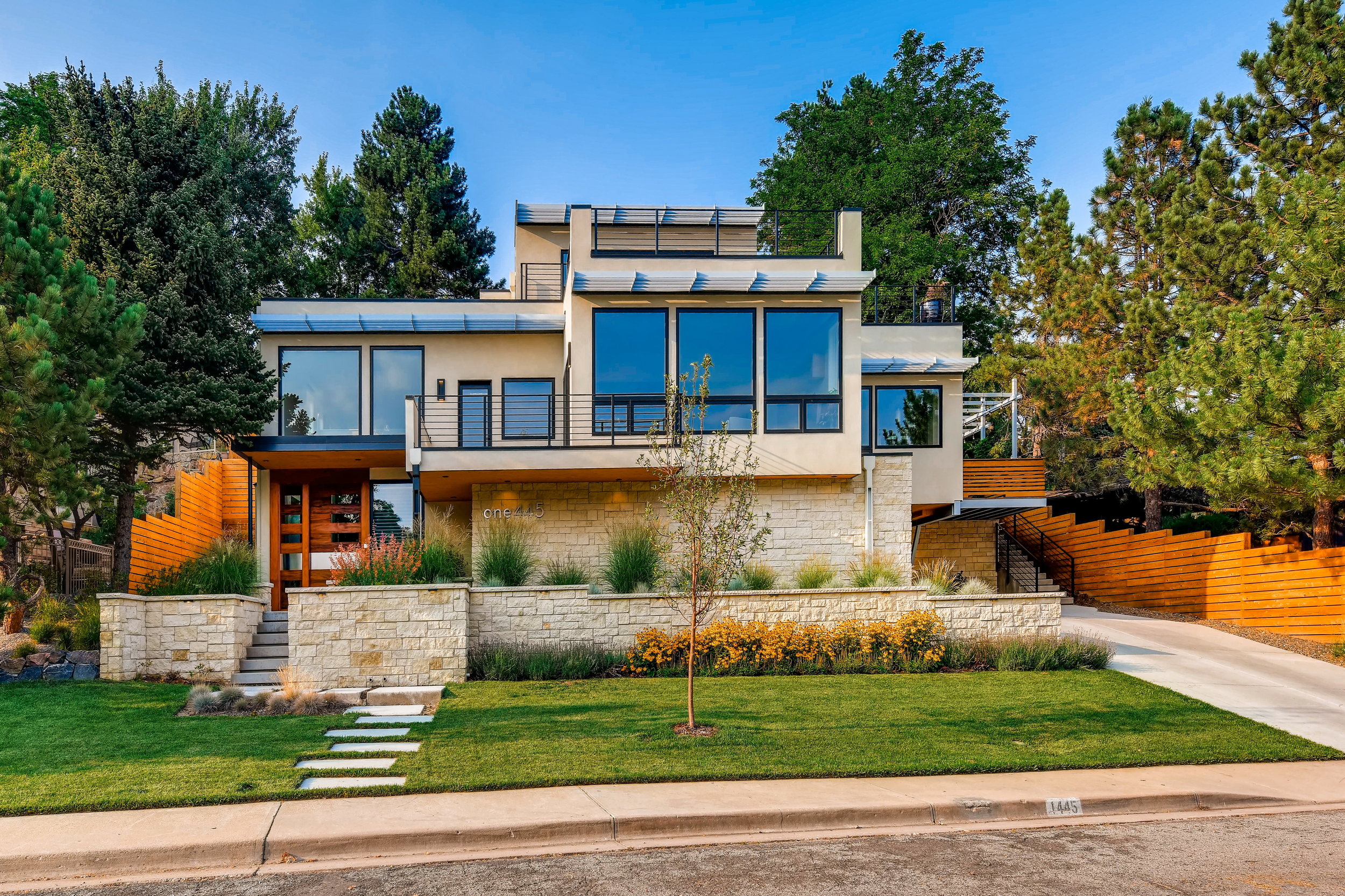 Deck House