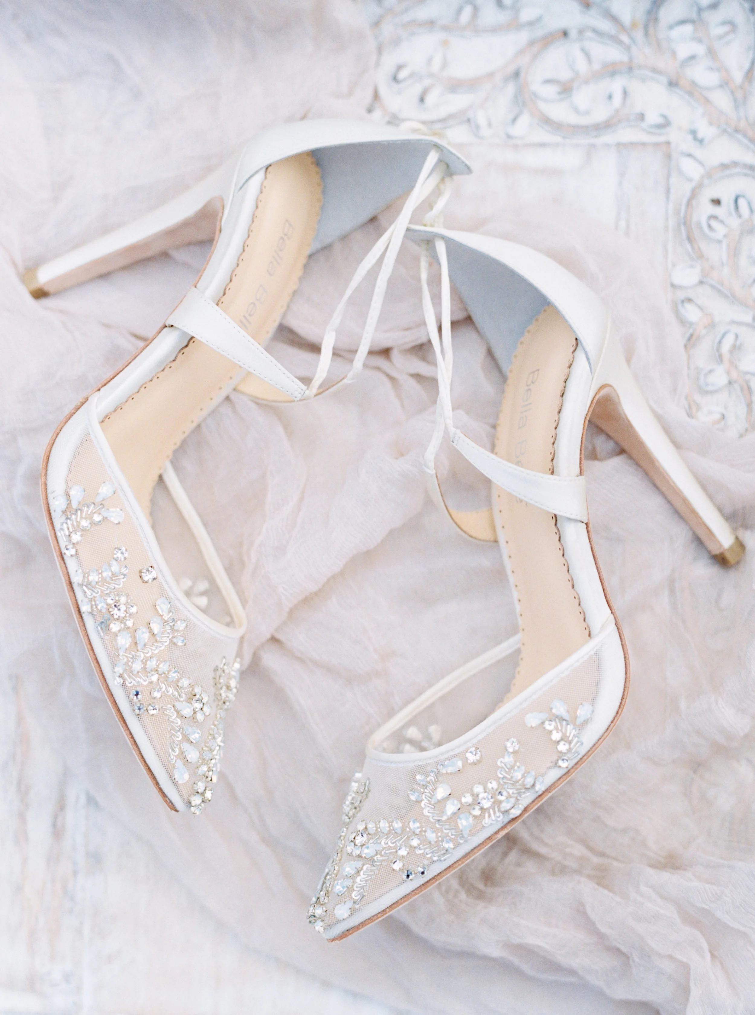 bella belle shoes austin wedding photographer jenna mcelroy