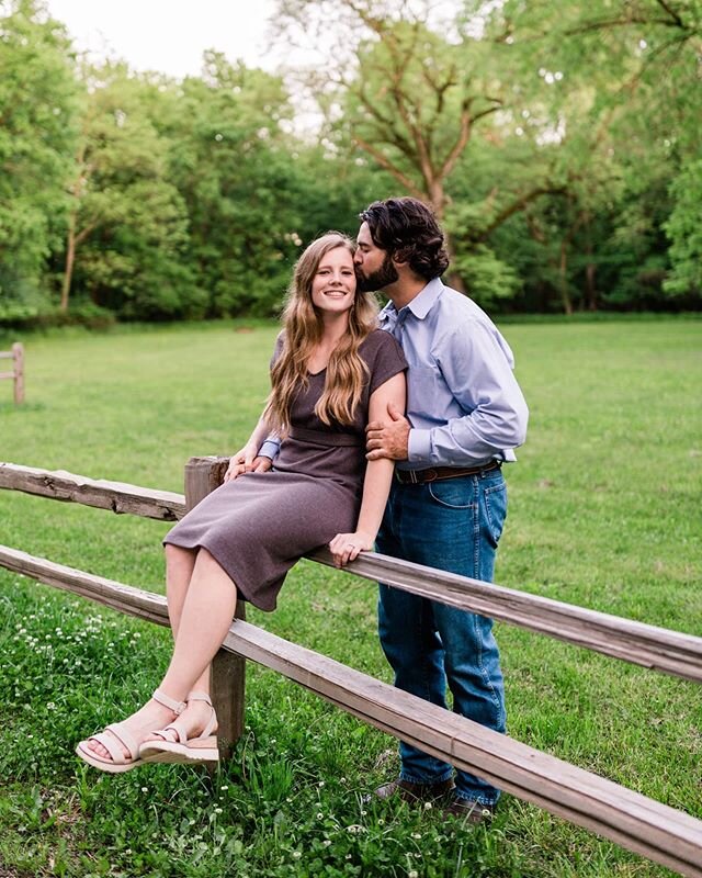 Last night these two completely filled up my tank. 🙌🏻 I had so much fun walking around with them, hearing about their wedding plans and just getting to know them better all while capturing their love. I truly look forward to engagement sessions. I 