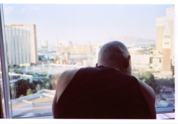 laurent-in-the-vegas-window_49823824_o.jpg