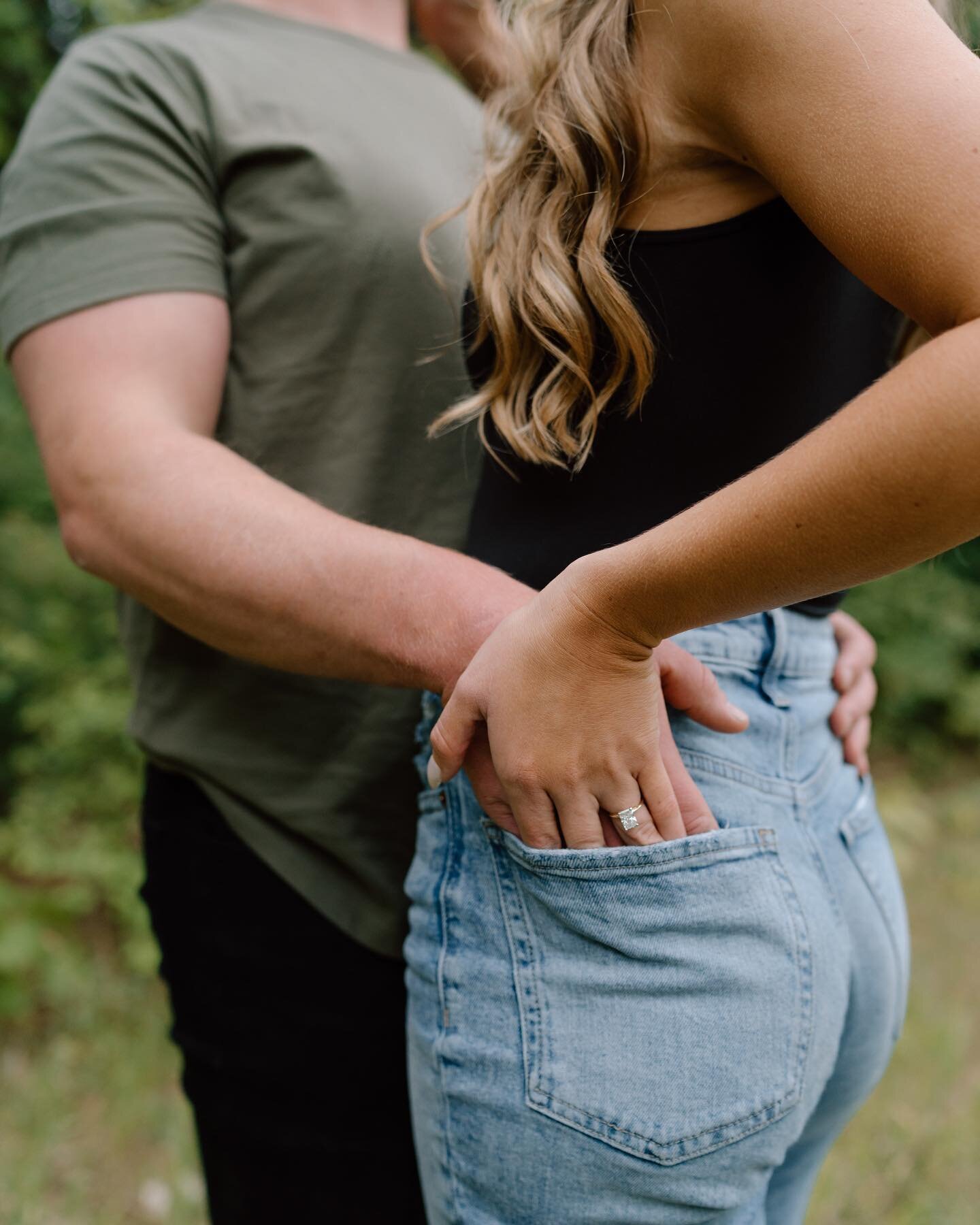 Forever a sucker for cute jeans + engagement rings 💍 
Threads may have seen those words first. Which speaking of Threads, I am curious to see how it all pans out! I was talking about it with a friend  saying how it reminds me of Twitter a bit. Which