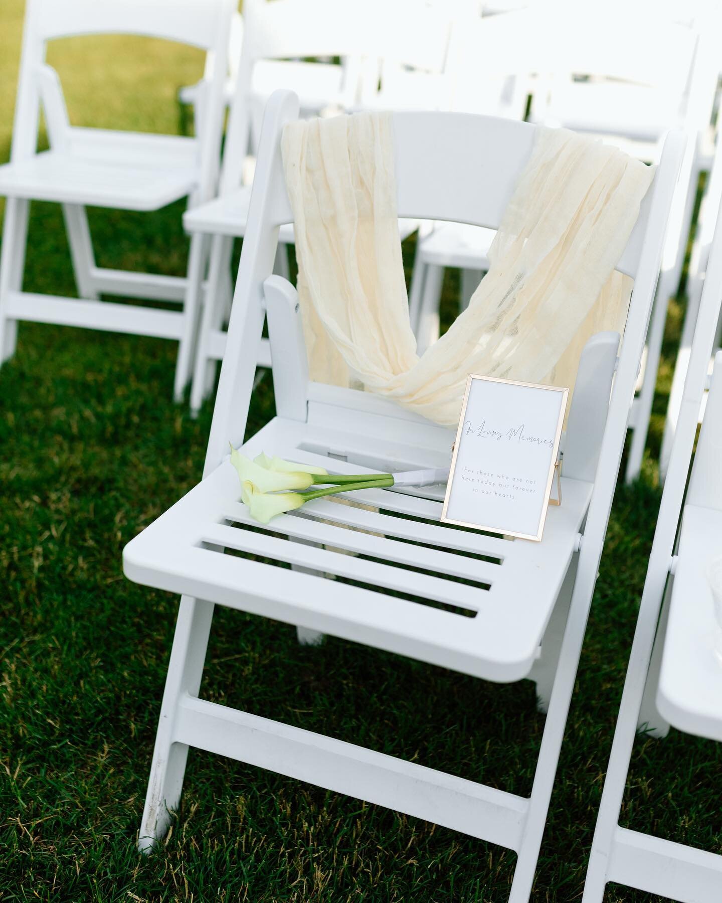 Details like these for the ceremony are the sweetest little touch &amp; always make me tear up just a little. If only heaven wasn&rsquo;t so far away but I like to think they have the absolute best front row sky seating to watch 🥹🤍
.
.
.
.
.
#north