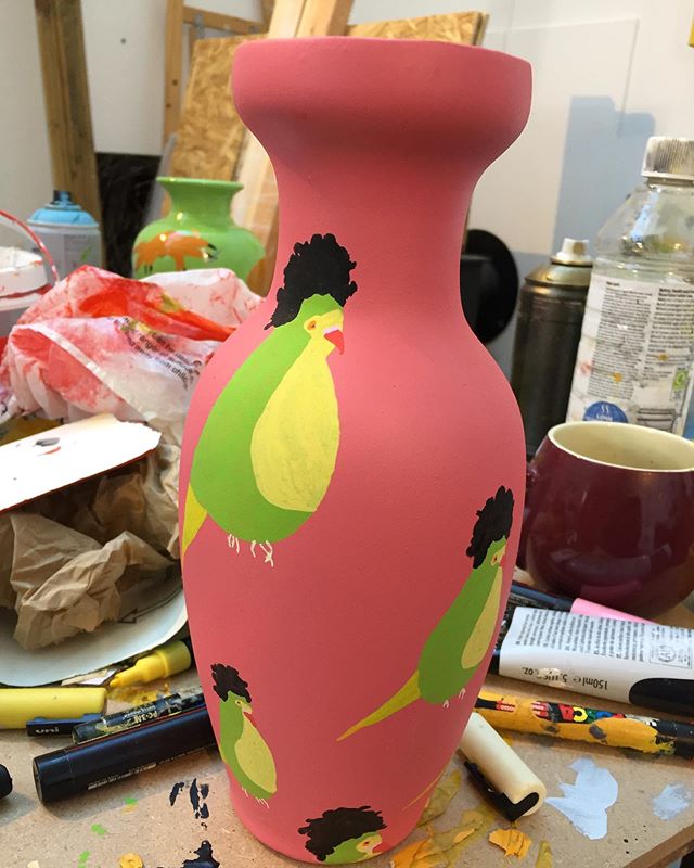 New pot in the studio recently. This one is inspired by Jimi Hendrix&rsquo;s parakeets. 🐦 .
.
.
.
.
#ceramics #pots #euanrobertsart #euanroberts #painting #paint #londonart #artoftheday #kunst #jimihendrix