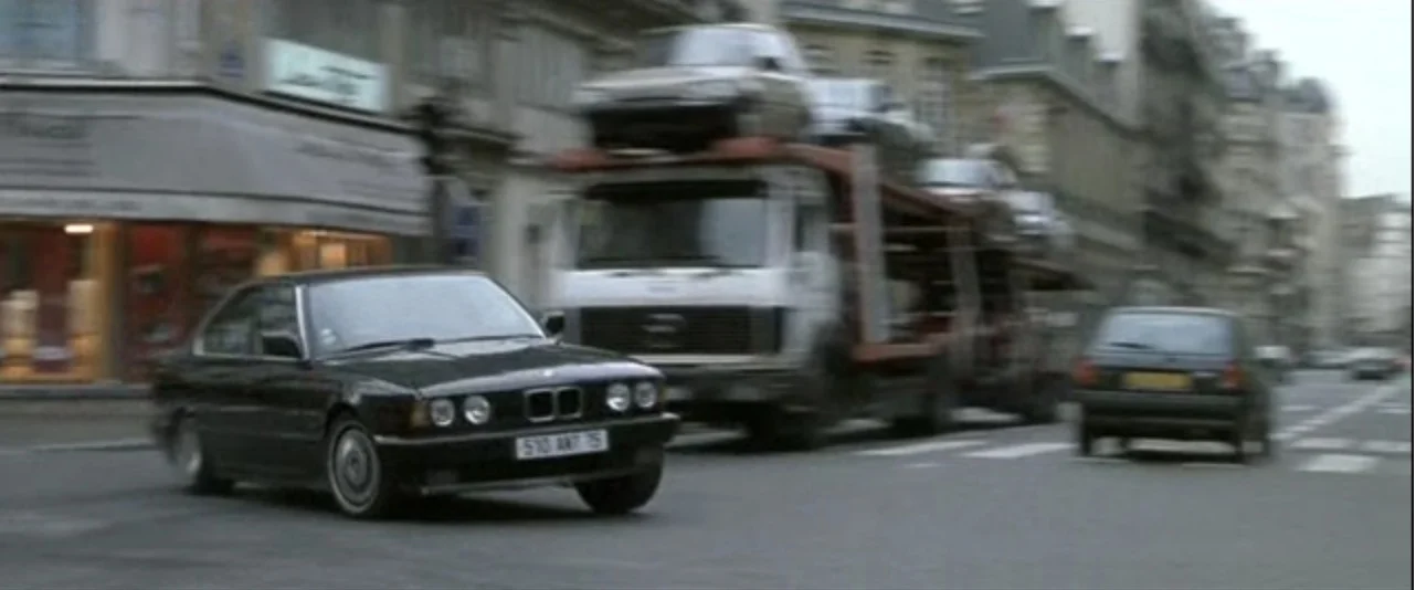 Ronin+PARIS+CHASE+1.jpg