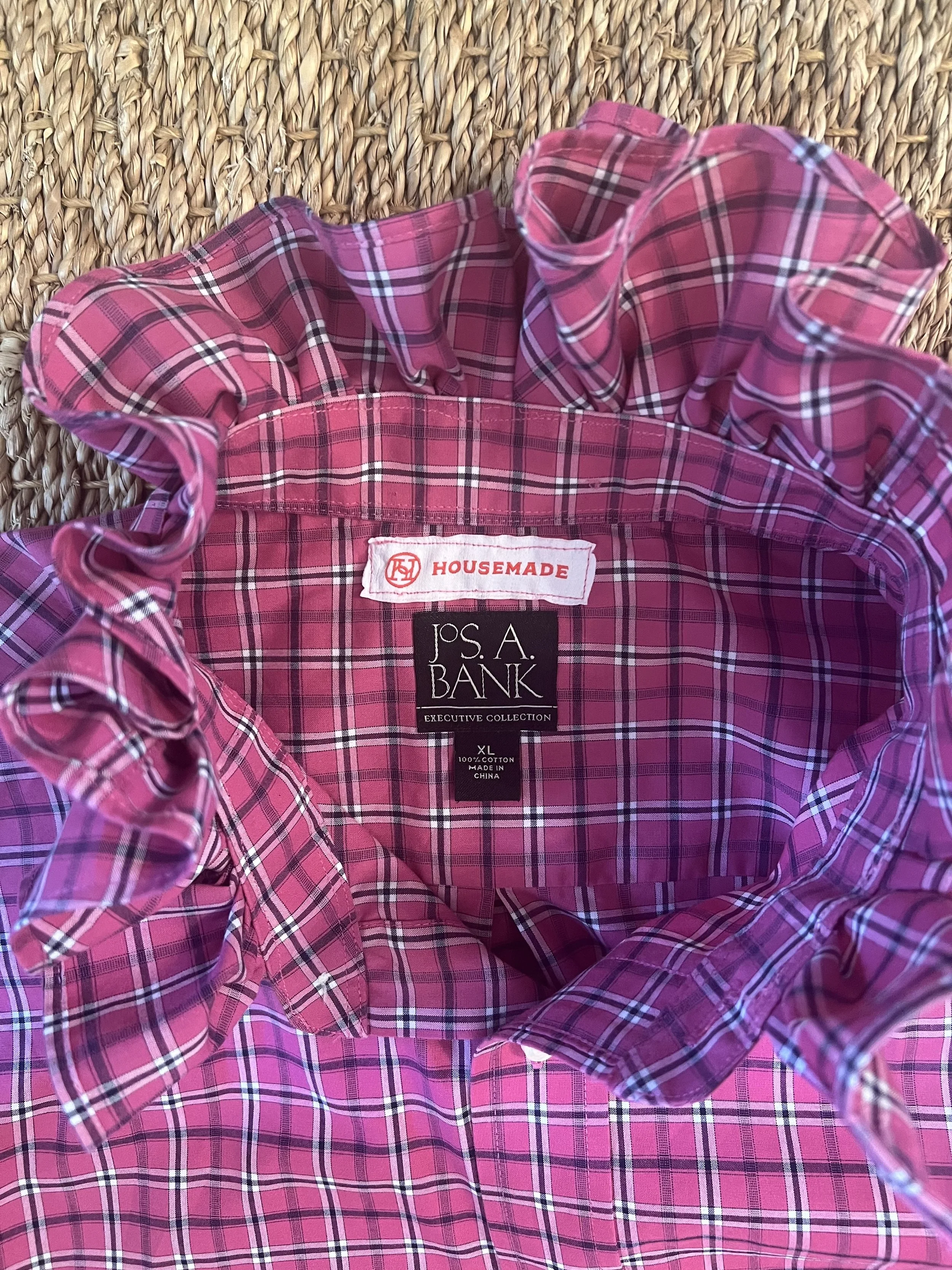 brightpinkcheckcollar.jpg
