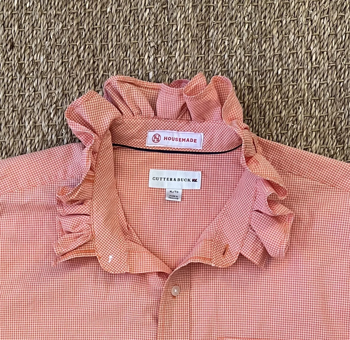 Cutter+Buck-Pink-Collar.jpg