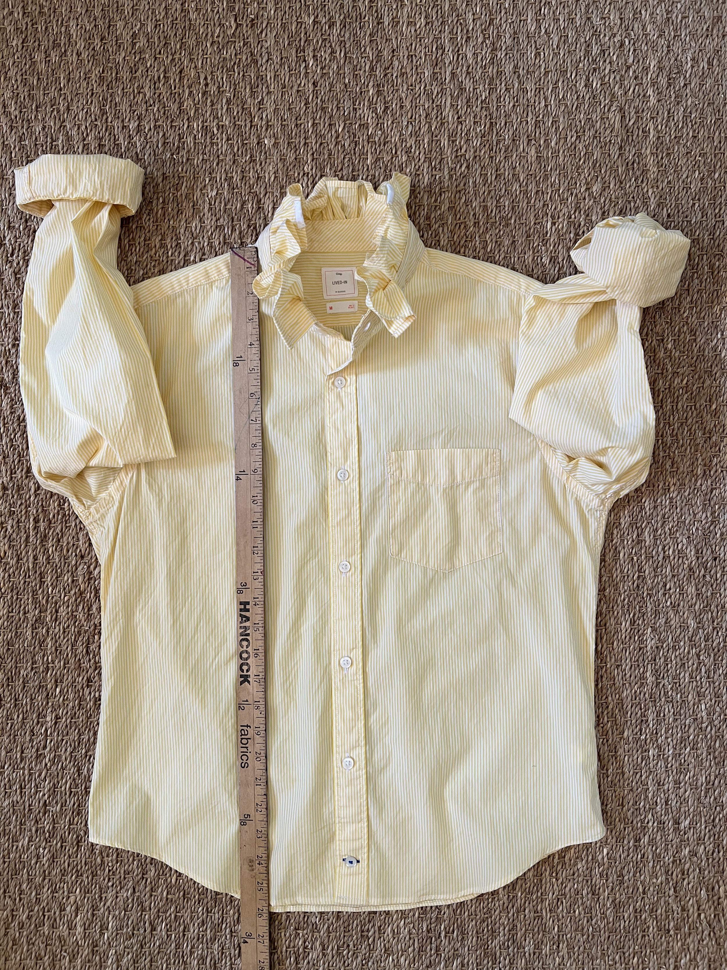 yellow:whitestripevert.jpg
