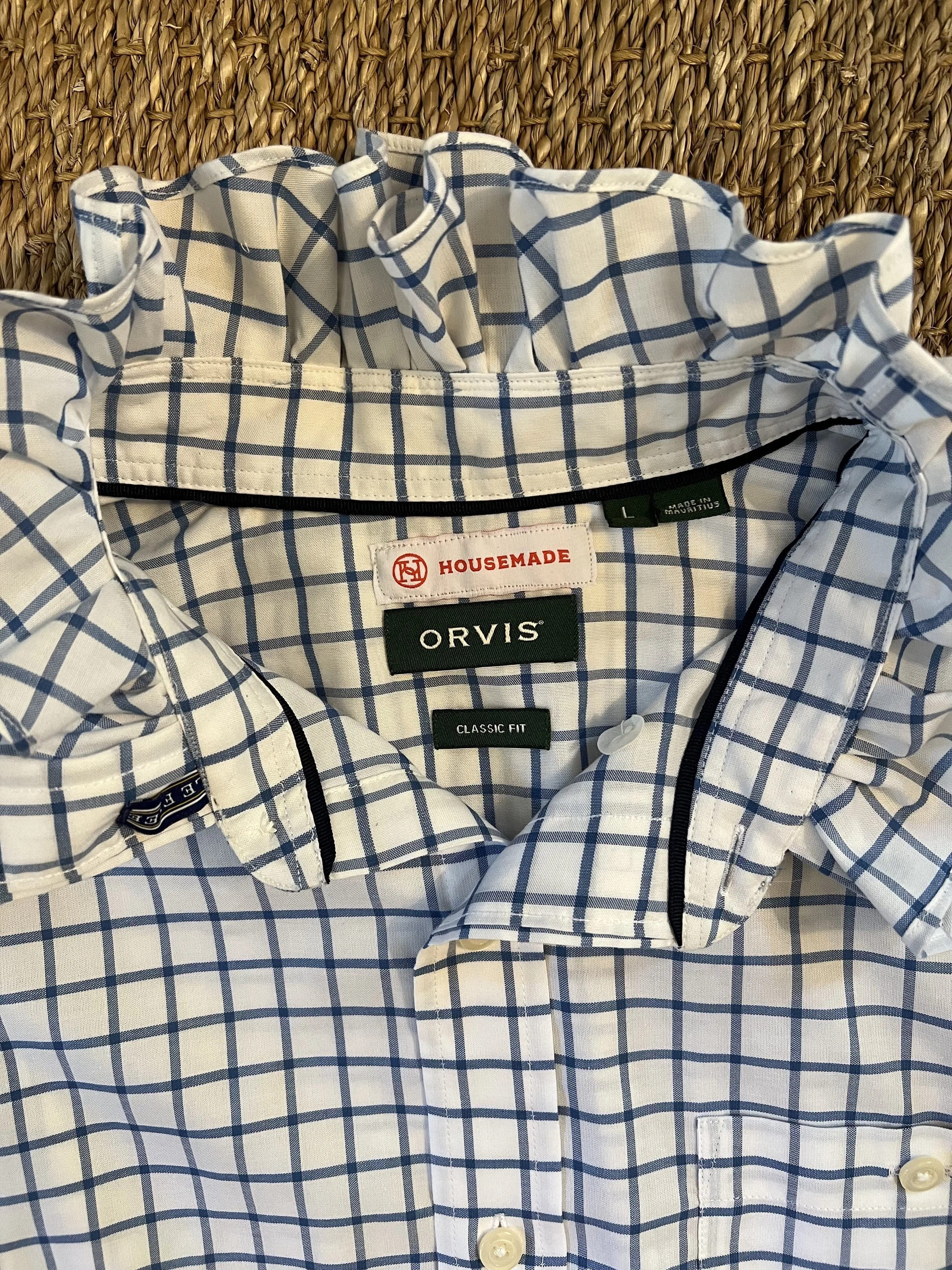 Blue:whitewindowpaneorviscollar.jpg