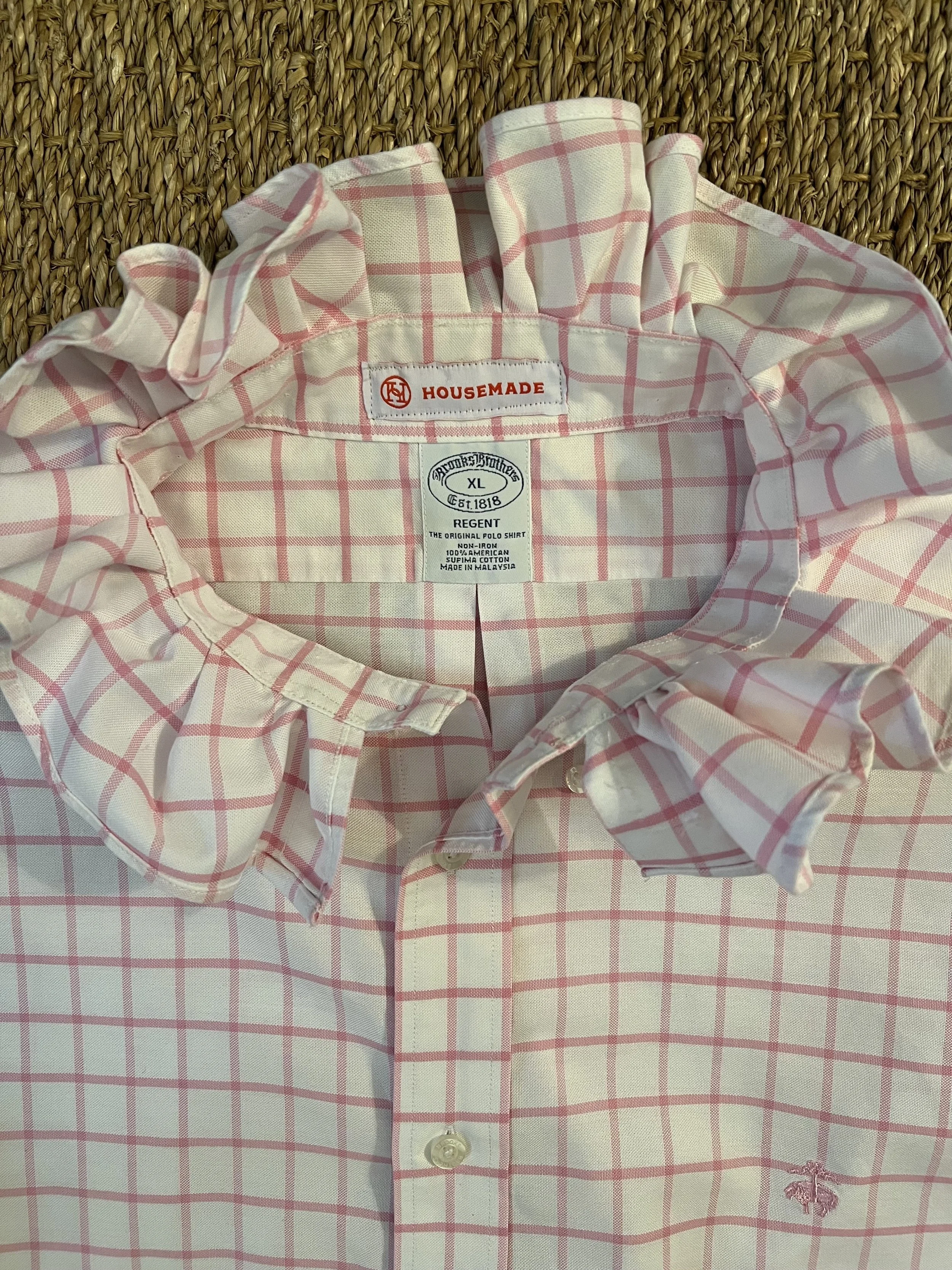 pink:whitewindowpaneBBcollar.jpg