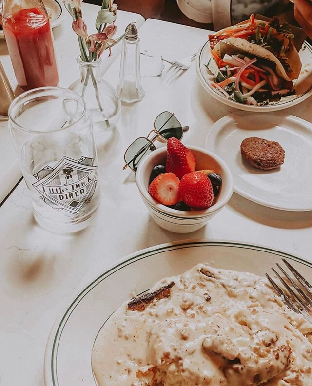 A balanced brunch 🍓🌮🥓⁠⠀
.⁠⠀
.⁠⠀
.⁠⠀
.⁠⠀
Photo @casstolliver