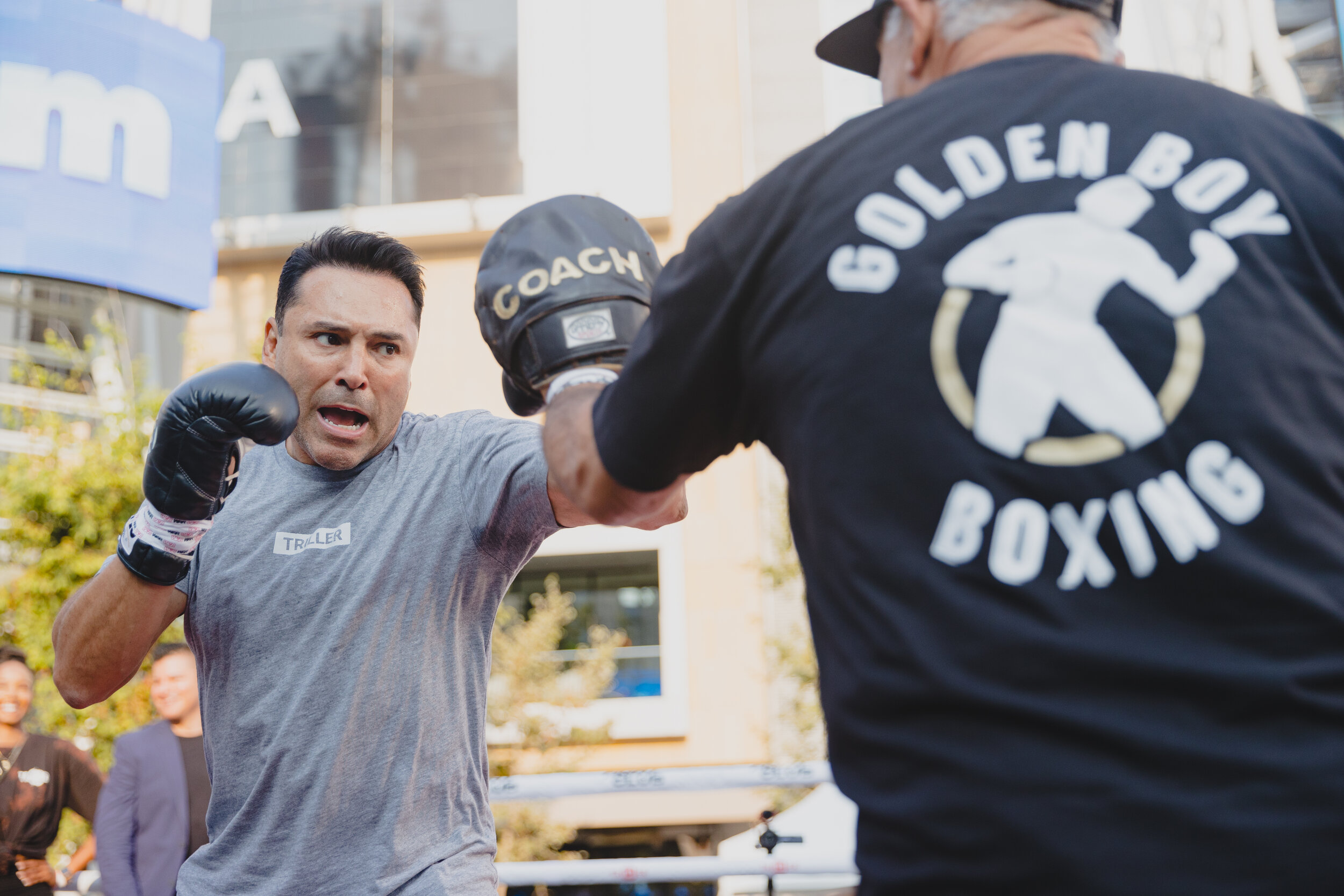 De La Hoya Media Workout DTLA - Cirs Esqueda for Triller Fight Club6.JPG