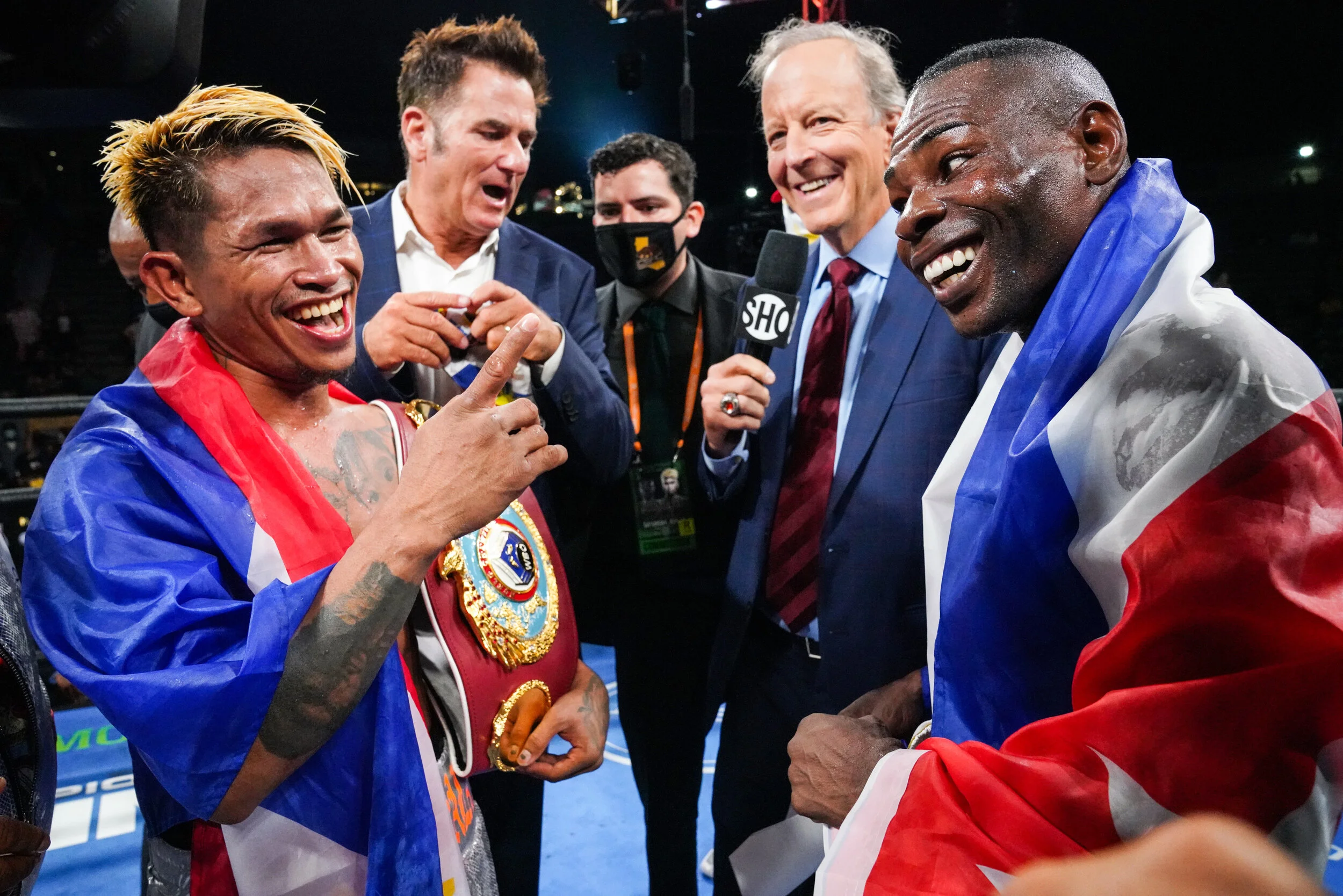 PHOTOS: Rigondeaux vs Casimero