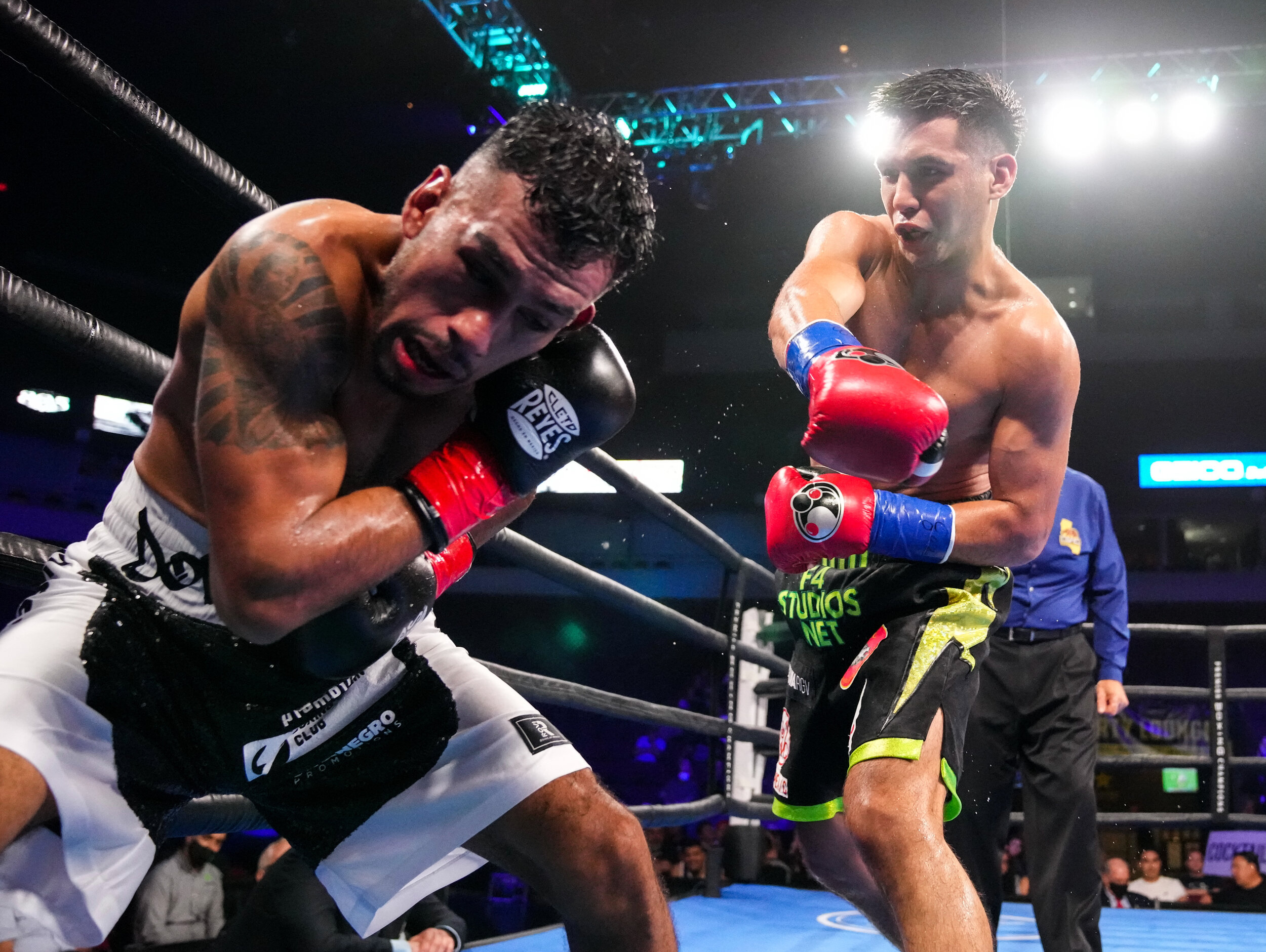Omar Juarez vs Jairo Lopez - Fight Night1.JPEG