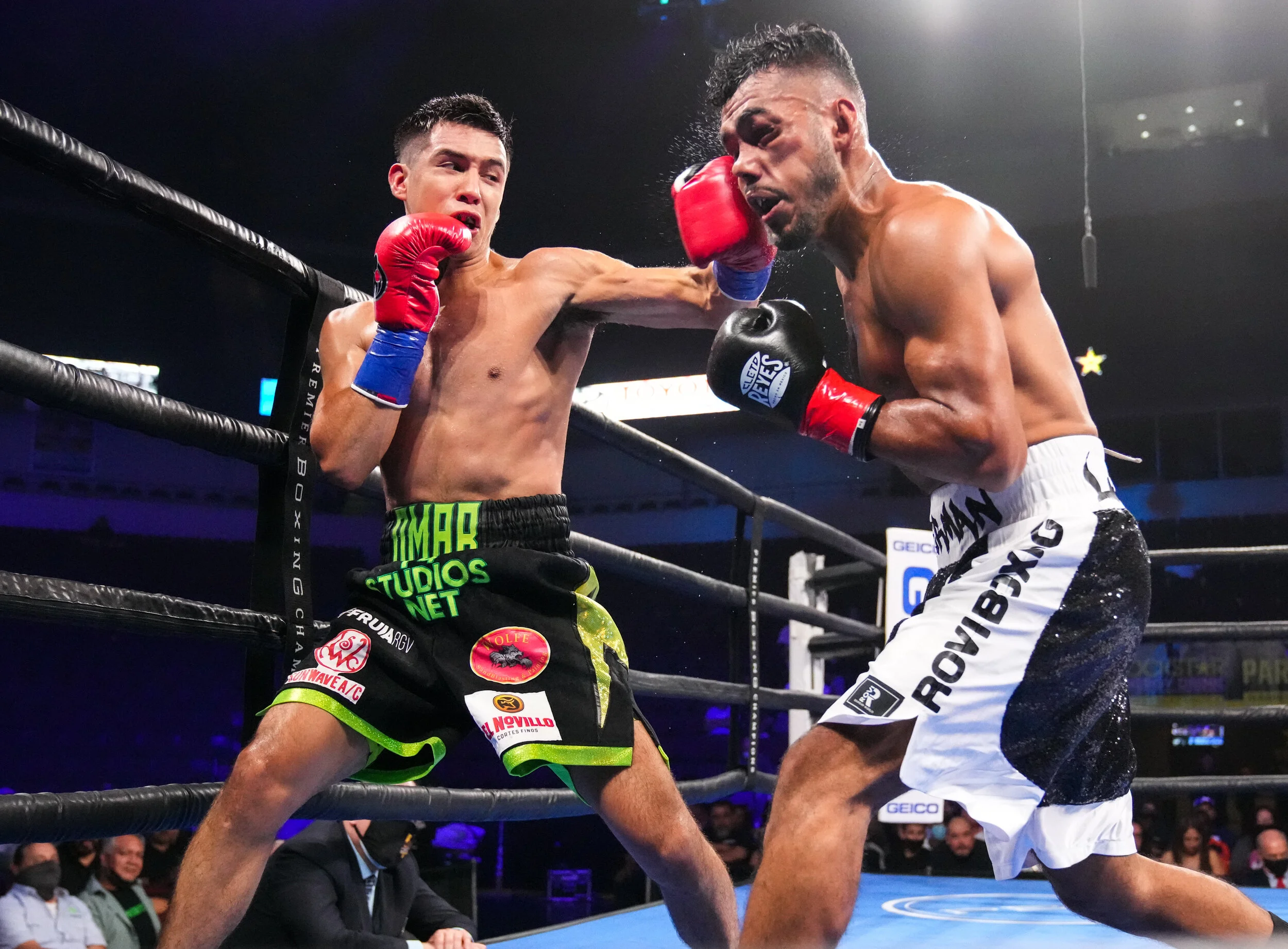 PHOTOS: Omar Juarez vs Jairo Lopez