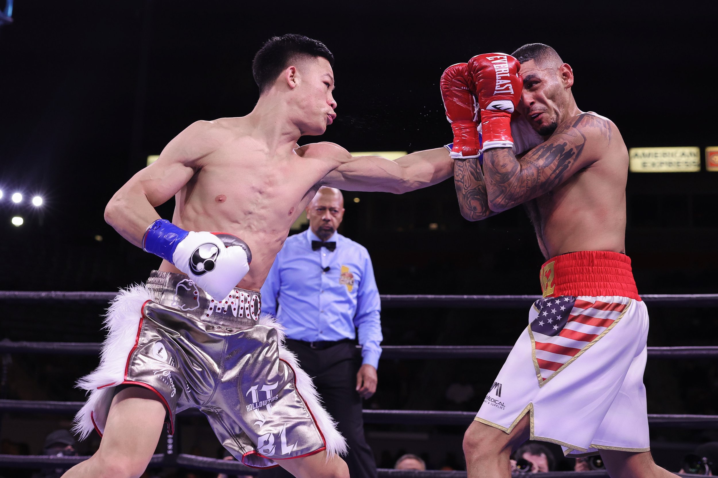 Brandun Lee vs Juan Heraldez - Cris Esquaeda : Crown Boxing6.JPEG