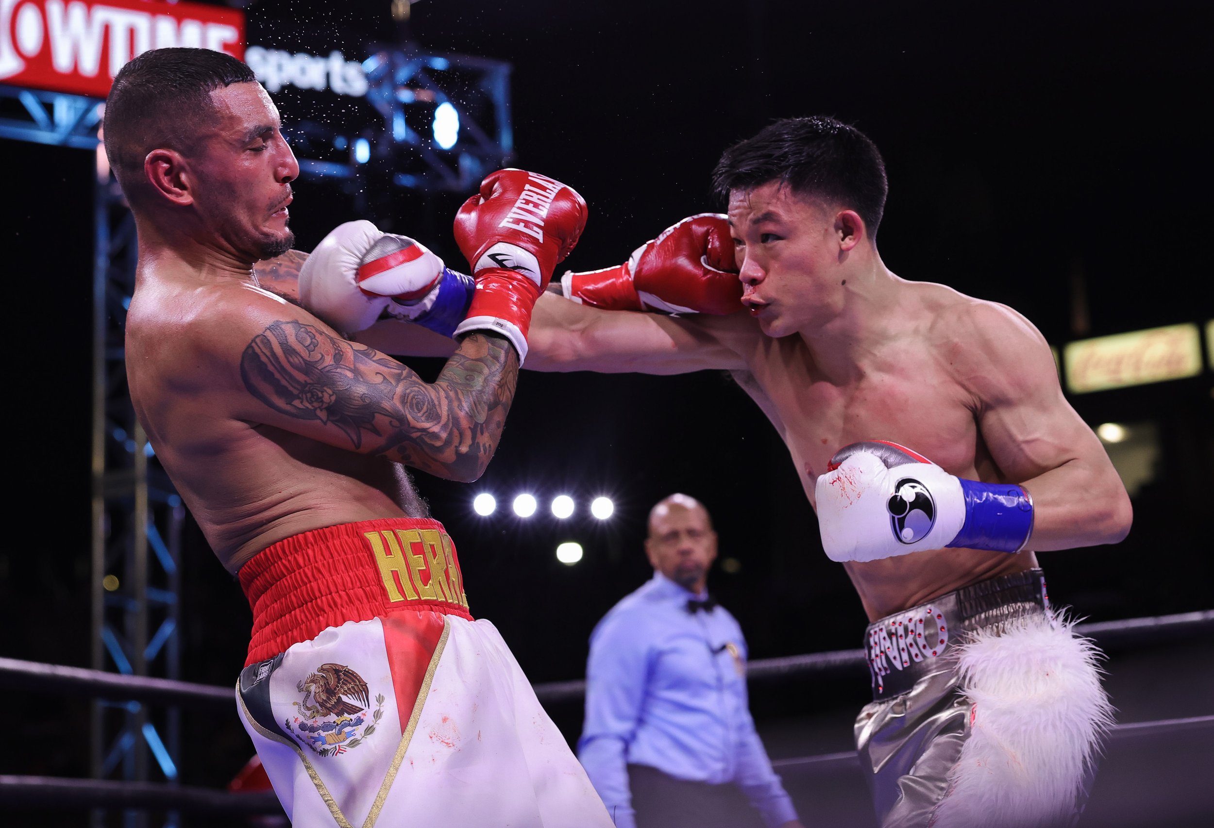 PHOTOS: Brandun Lee stops Juan Heraldez in 7 Rounds — Crown Boxing