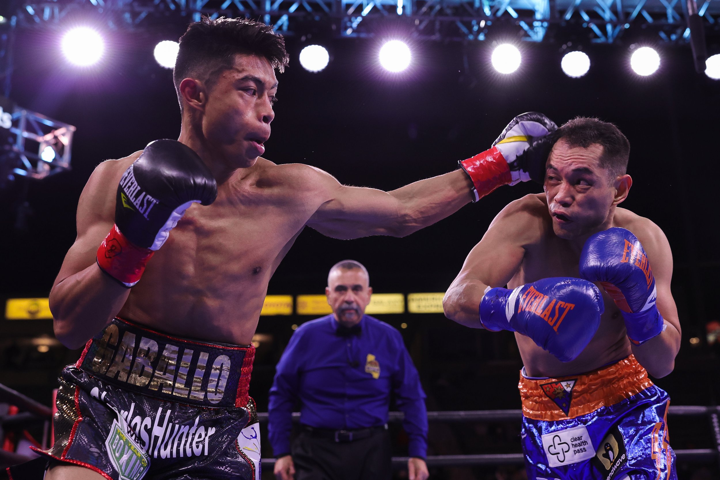 Donaire vs Gaballo - Cris Esqueada : Crown Boxing1.JPEG