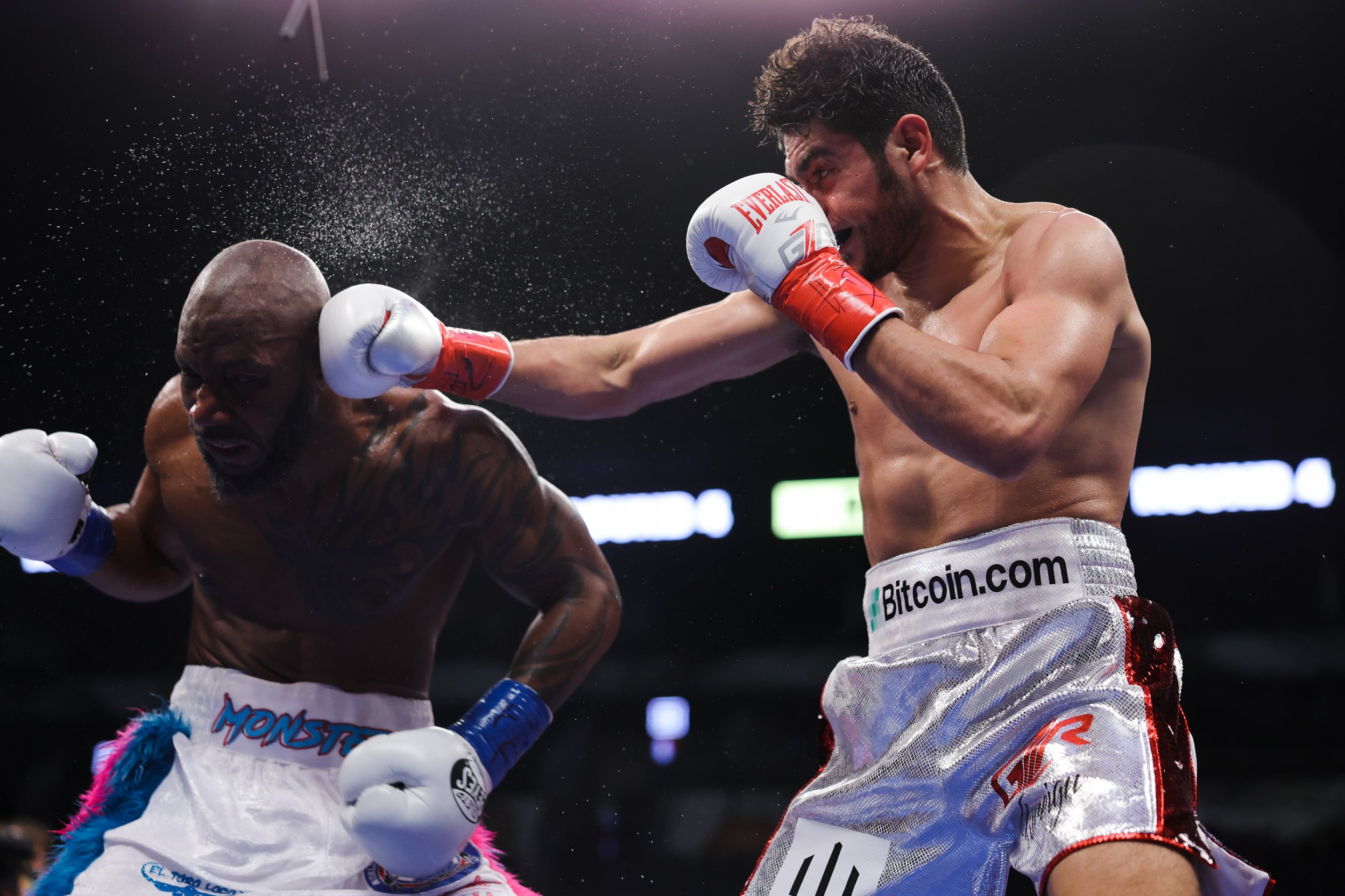 Ramirez vs Gonzalez - Fight Photos by Cris Esqueda3.JPEG